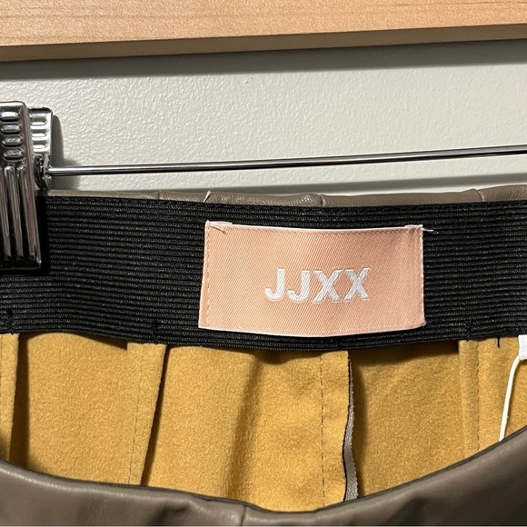 JJXX Megan Matte Faux Leather Elastic Waist Leggings - Picture 10 of 16